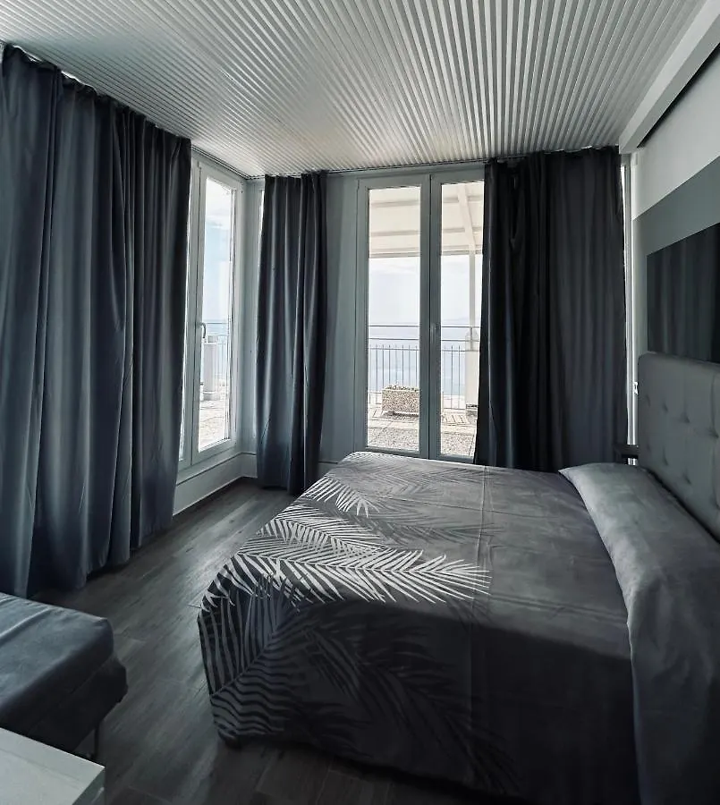 Suite Torre Azzurra B&B - Rooftop Sea View Follonica