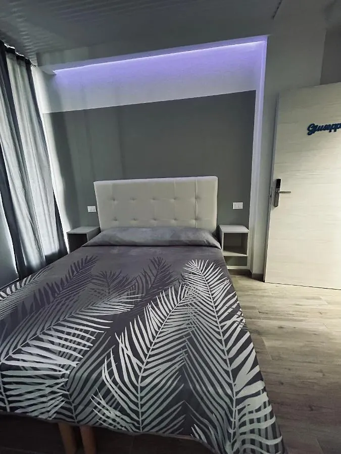 Suite Torre Azzurra B&B - Rooftop Sea View Follonica Bed & Breakfast