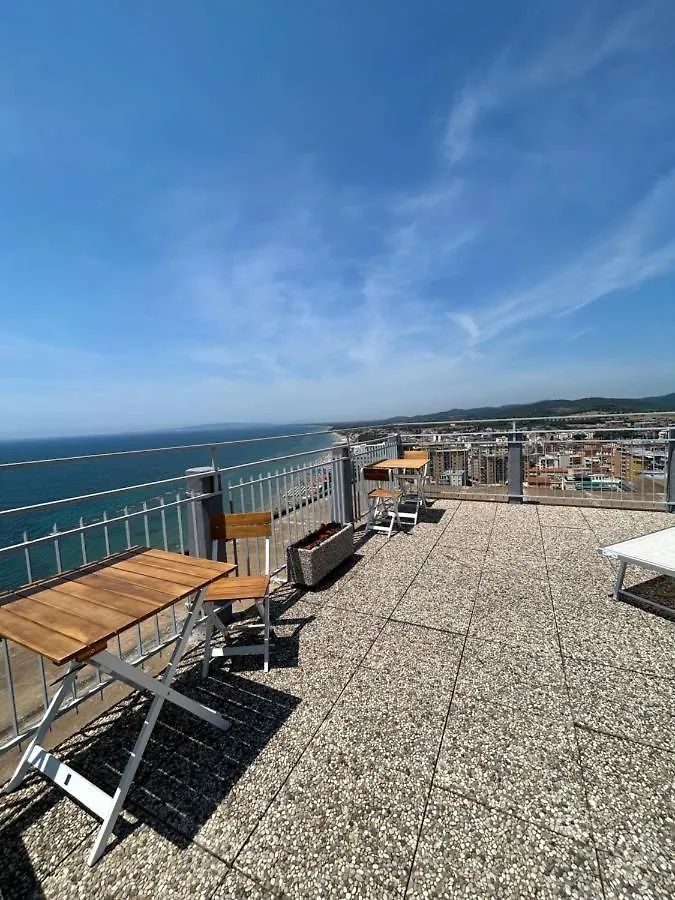 Bed & Breakfast Suite Torre Azzurra B&B - Rooftop Sea View Follonica Italia