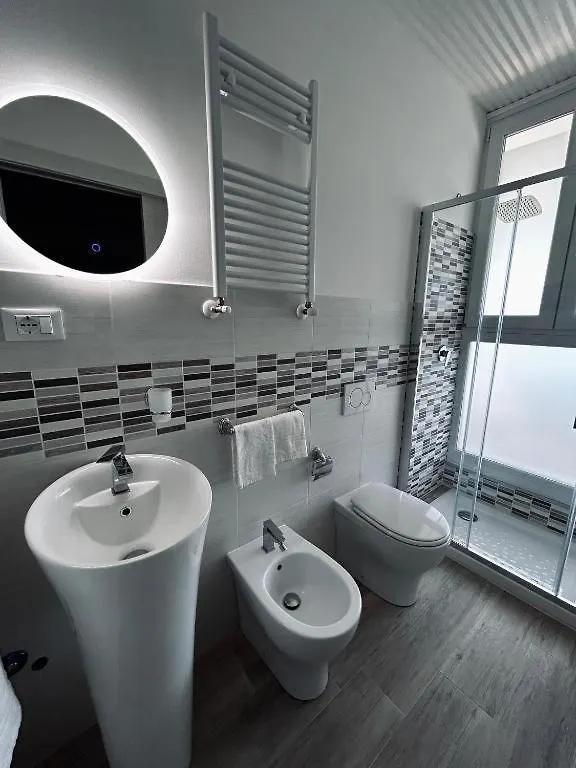 Suite Torre Azzurra B&B - Rooftop Sea View Follonica Bed & Breakfast