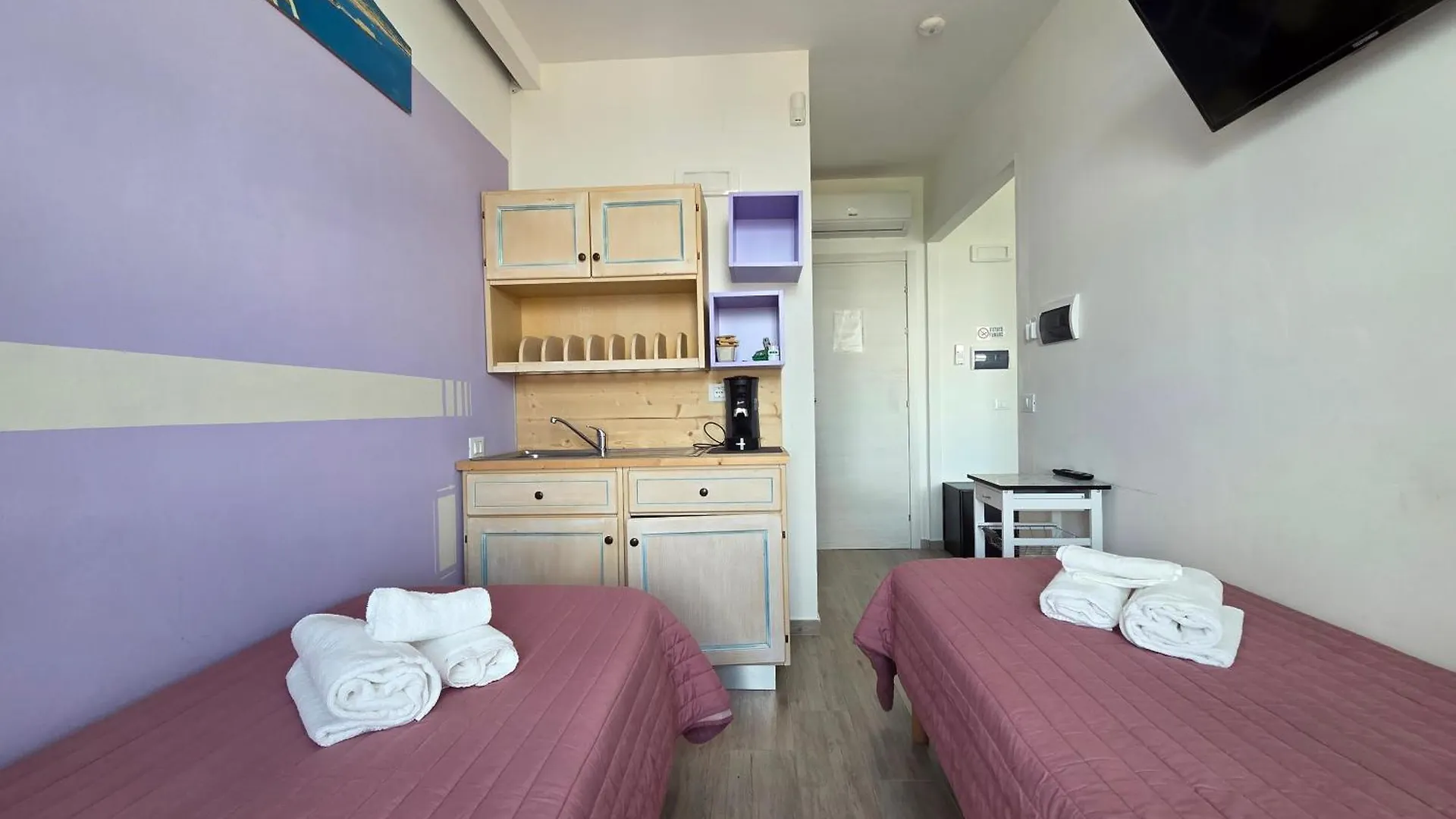 Suite Torre Azzurra B&B - Rooftop Sea View Follonica Bed & Breakfast