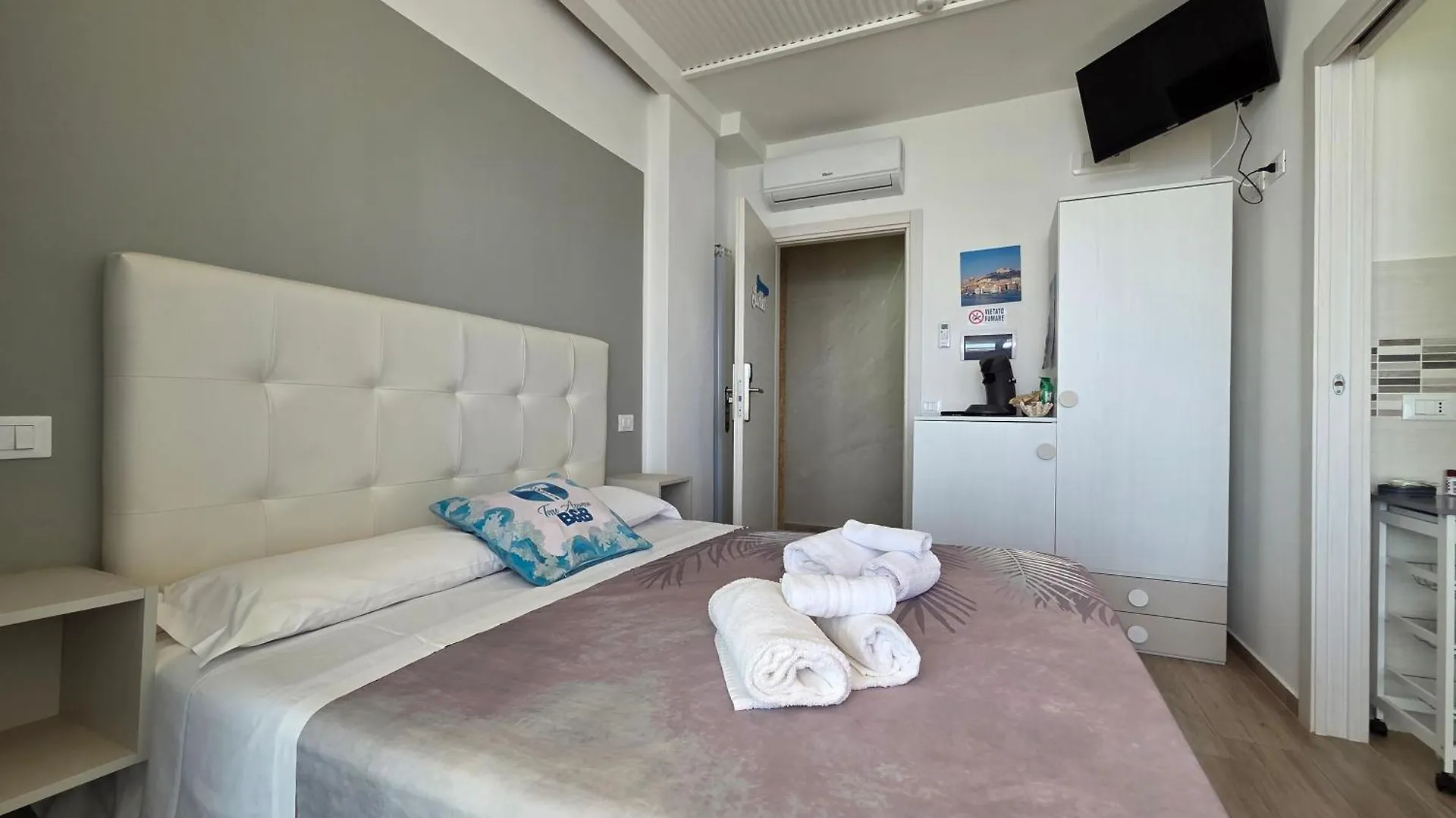 Suite Torre Azzurra B&B - Rooftop Sea View Follonica 0*,