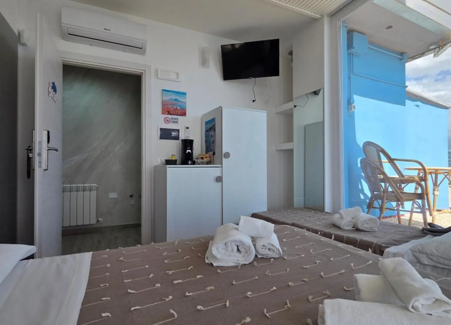 Suite Torre Azzurra B&B - Rooftop Sea View Follonica Bed & Breakfast