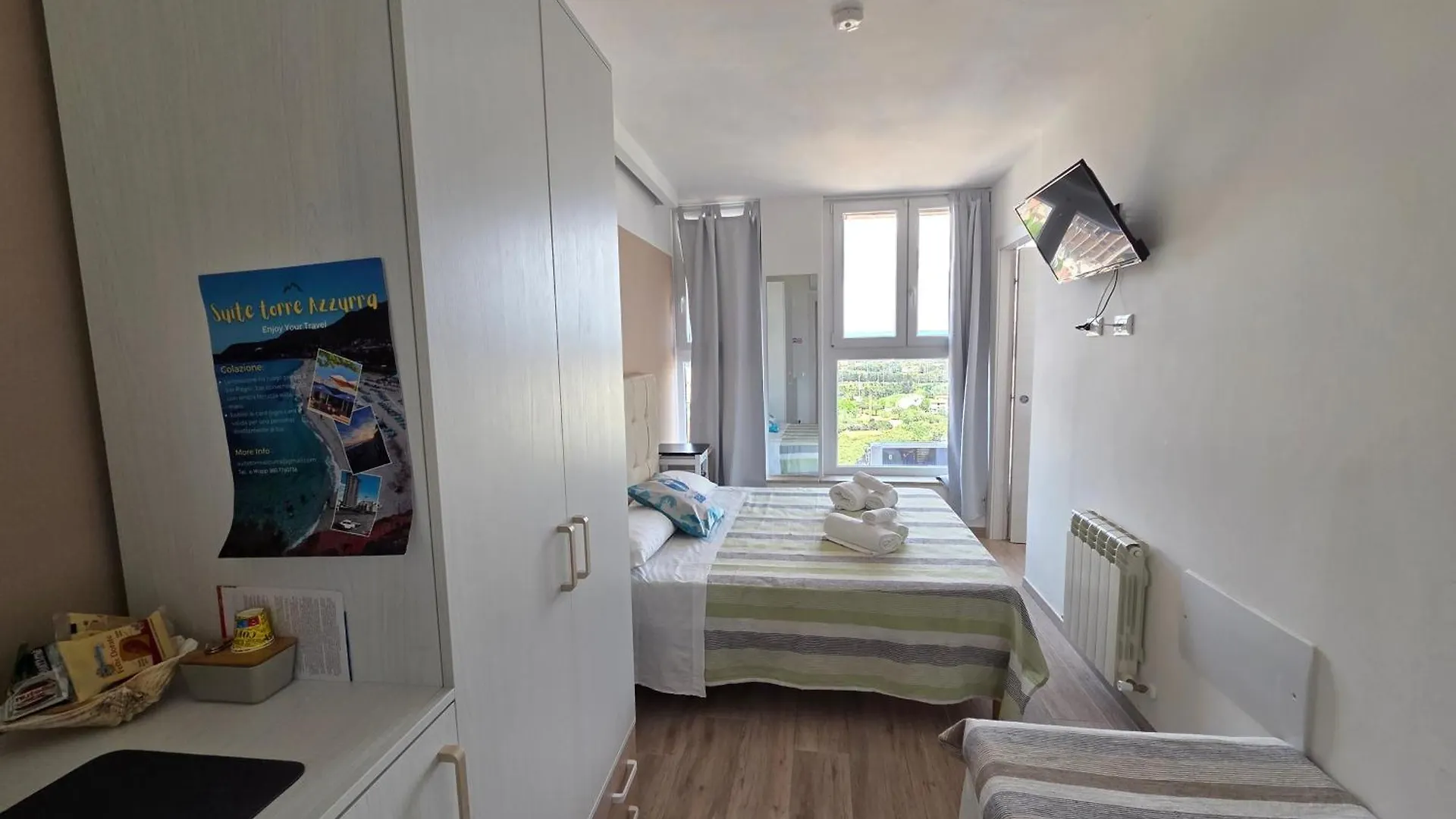 Suite Torre Azzurra B&B - Rooftop Sea View Follonica 0*,  Italia
