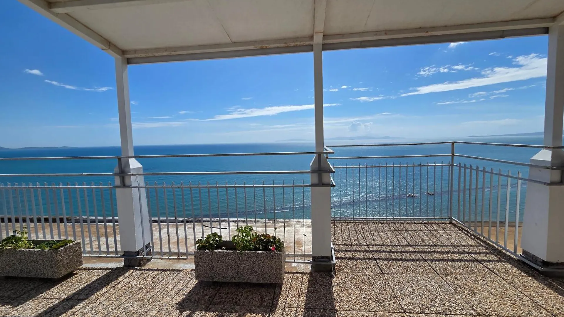 Suite Torre Azzurra B&B - Rooftop Sea View Follonica 0*,